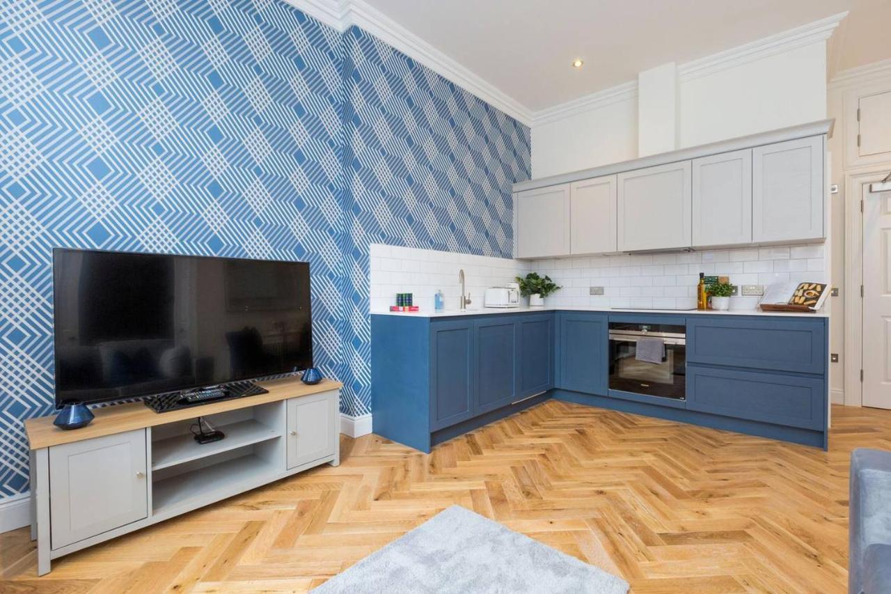 Luxury Renovated 1 Bed Nr St - Super Appartement *